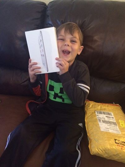 아이패드 사려고 모은 용돈을 이슬람 사원에 기부한 7살 아이 | 인스티즈