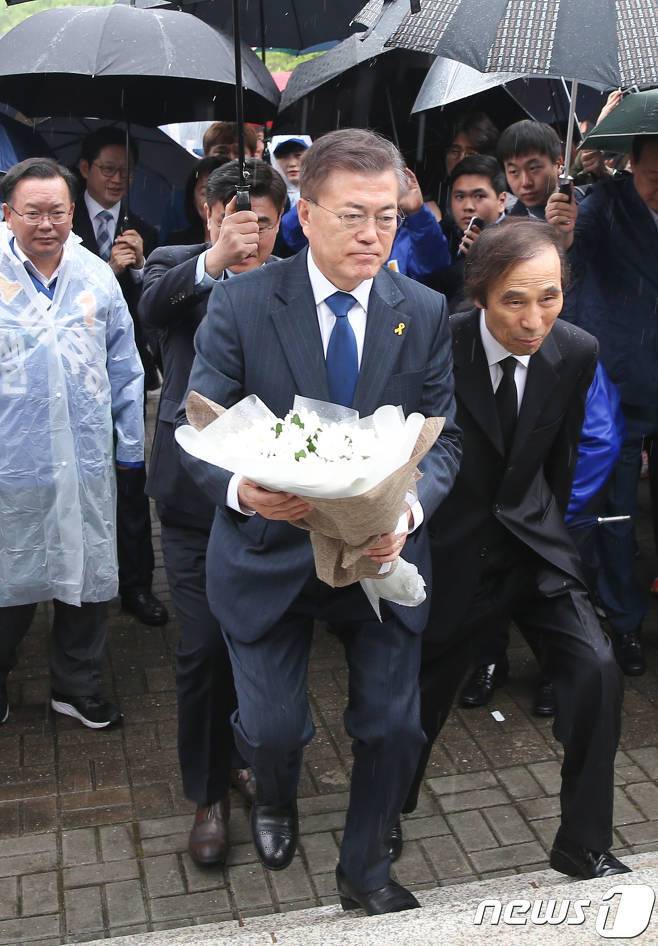 문재인 오전 대구 선거운동시작.JPG | 인스티즈