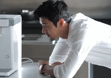 여자들은 남자들의 물 마시는 모습에 반한다 | 인스티즈