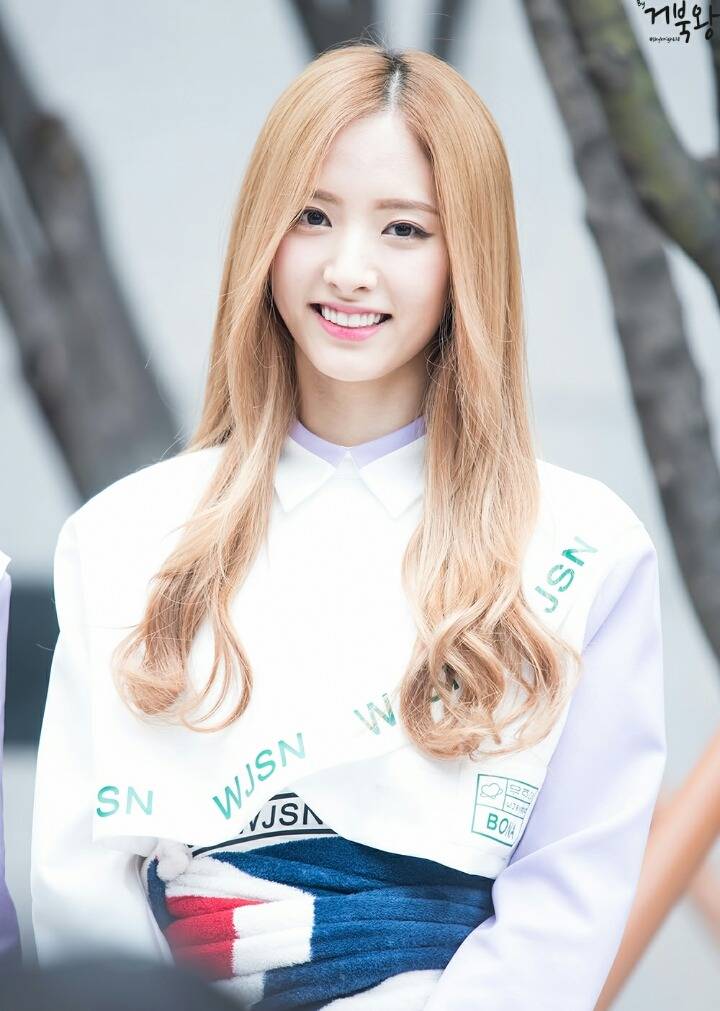 우주소녀 보나.jpg.gif | 인스티즈