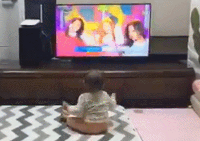 최연소 트와이스 팬.gif | 인스티즈