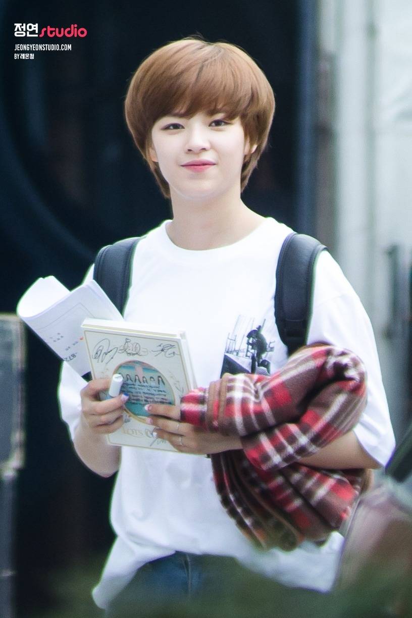 [트와이스] 정연 인기가요 출퇴근 | 인스티즈