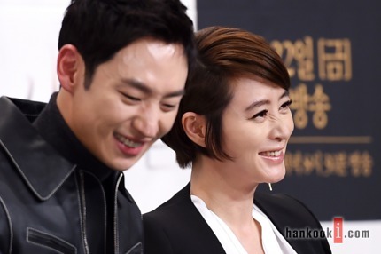 [시그널] 왜 손깍지를 꼈는지 모르겠지만.. 전 찬성이고요? | 인스티즈