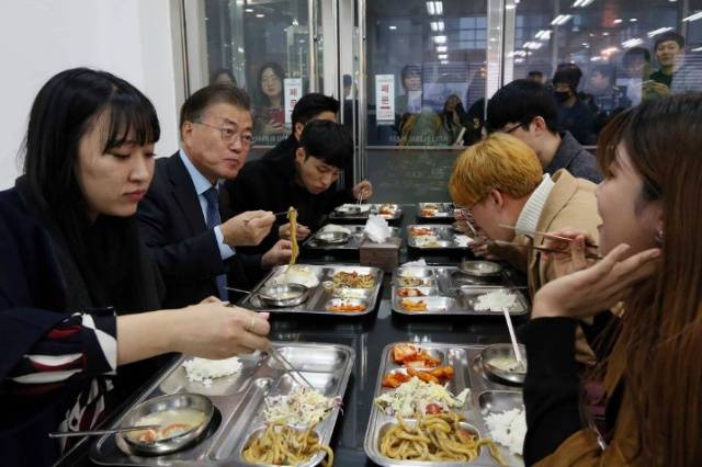 오늘자 문재인 경북대학교 반응.JPG | 인스티즈