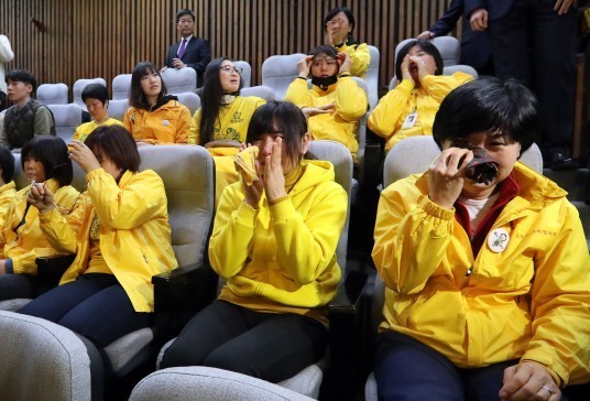 국회 세월호 유가족.jpg | 인스티즈