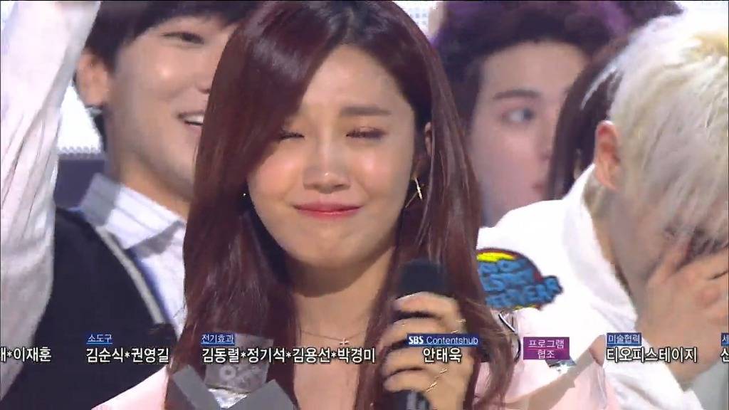 어제자 인기가요에서 일어난 레이양급 민폐.jpg | 인스티즈