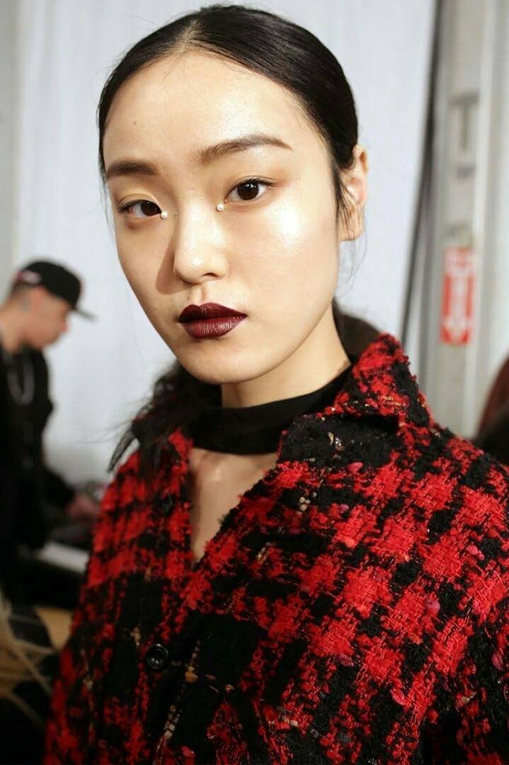 외국 잡지에서 패션위크를 통해 예측한 2017 가을&겨울 메이크업 트렌트 | 인스티즈