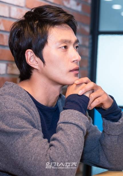 영화속 얼굴과 목소리가 평소랑 너무 달라 놀람 | 인스티즈