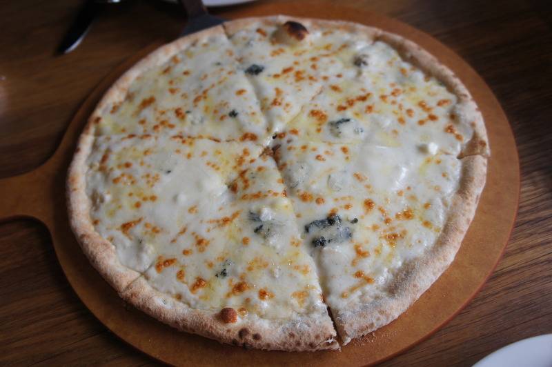 [피자] 단짠단짠이여서 더 맛있는듯한 고르곤졸라 피자 | 인스티즈