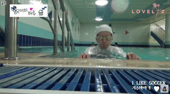 [러블리즈] 1cm CAM - 명은이의 하루 GIF | 인스티즈