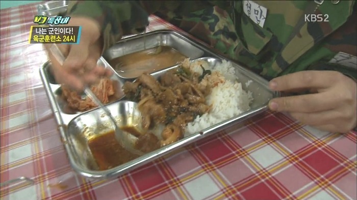 밥 먹을 때는 무척 맛있어서 엄마 생각도 안 납니다 | 인스티즈