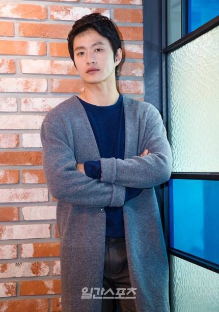 영화속 얼굴과 목소리가 평소랑 너무 달라 놀람 | 인스티즈