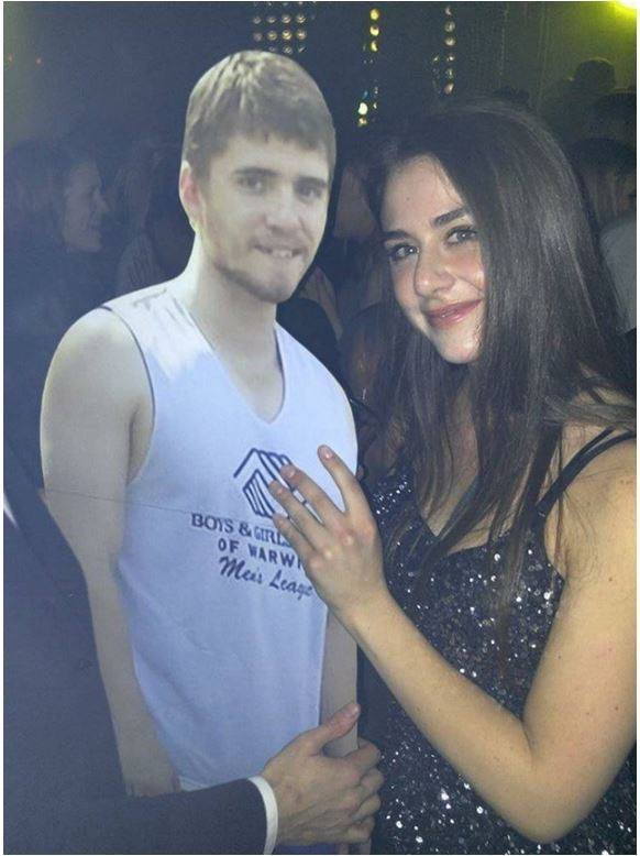 단체 여행에 못간 친구.jpg | 인스티즈