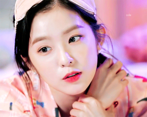 수면안대쓰고 눕방하는 아이린(움짤다수).gif | 인스티즈