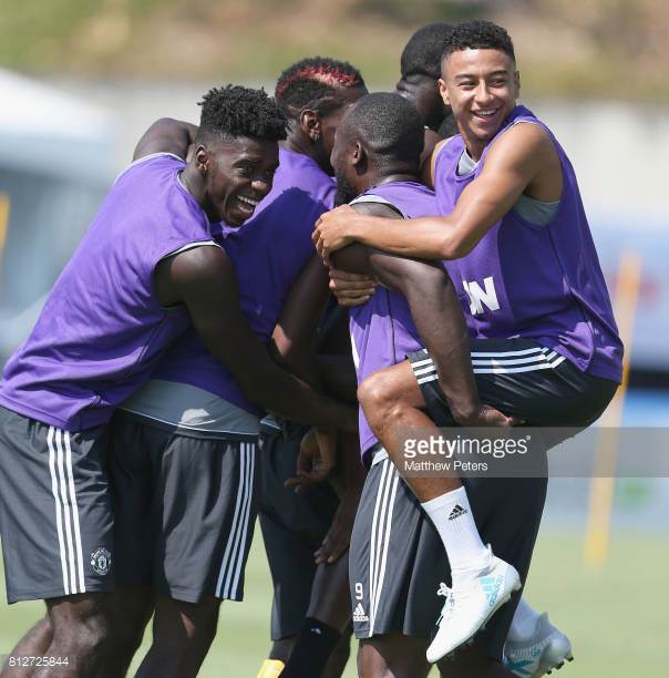 산체스 두고 경쟁 치열할 두 무리들 | 인스티즈