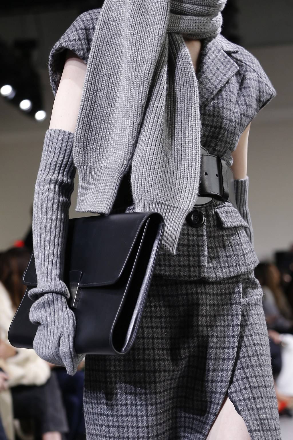 마이클 코어스 2017.18 가을/겨울 신상 슈즈 & 백 | 인스티즈