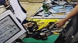 편의점 신경전.gif | 인스티즈