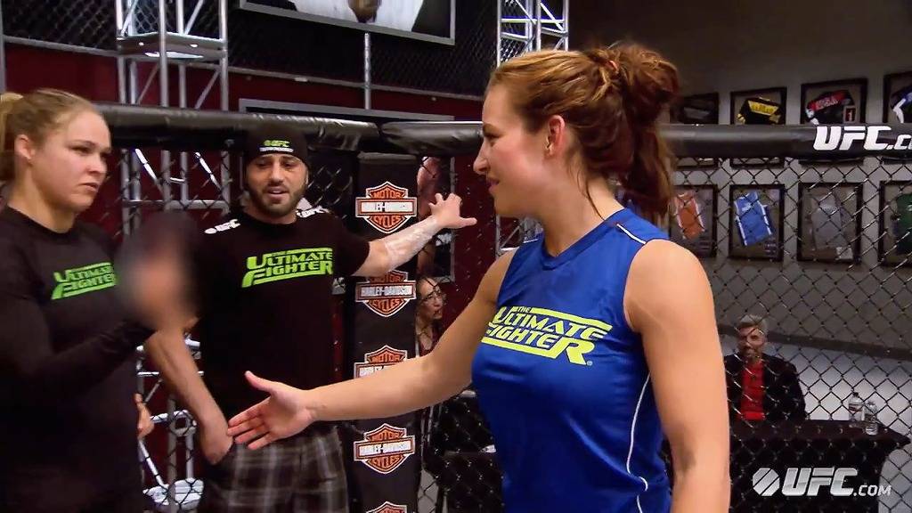 쌍욕 날리는 론다 로우지 | 인스티즈