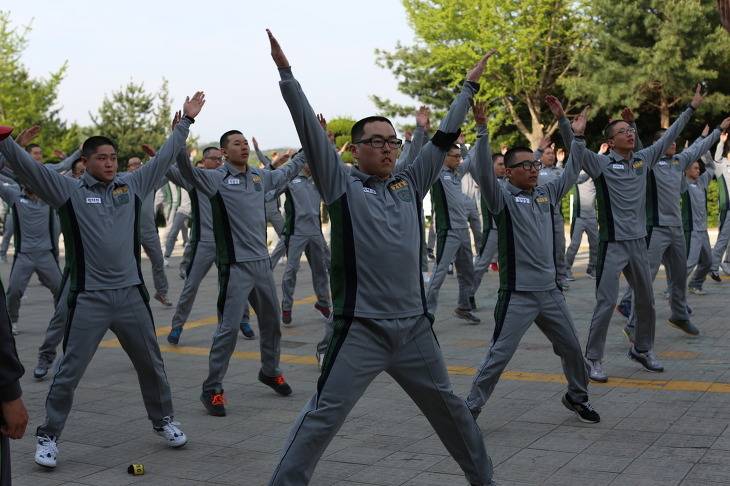 군대에서 이거 이상하게하는놈 꼭있었음.jpg | 인스티즈
