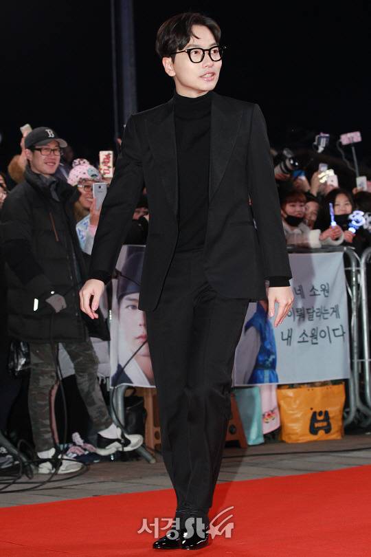 오늘자 이동휘 | 인스티즈