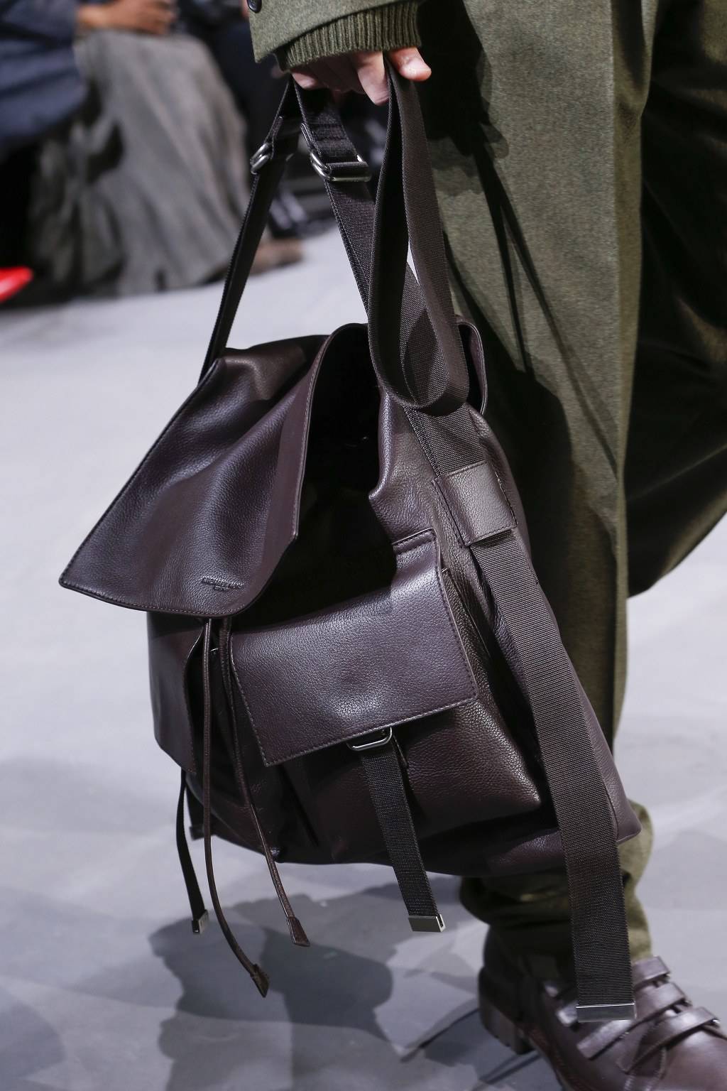 마이클 코어스 2017.18 가을/겨울 신상 슈즈 & 백 | 인스티즈