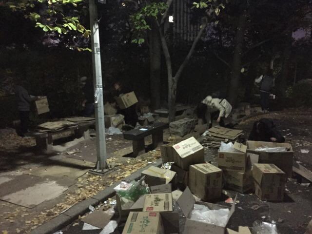 이화여대의 사복경찰들 ㅎㄷㄷ | 인스티즈