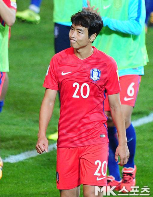 경기 후 동국이형 뒷모습 | 인스티즈