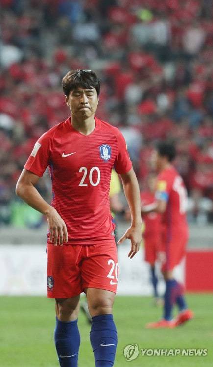 경기 후 동국이형 뒷모습 | 인스티즈