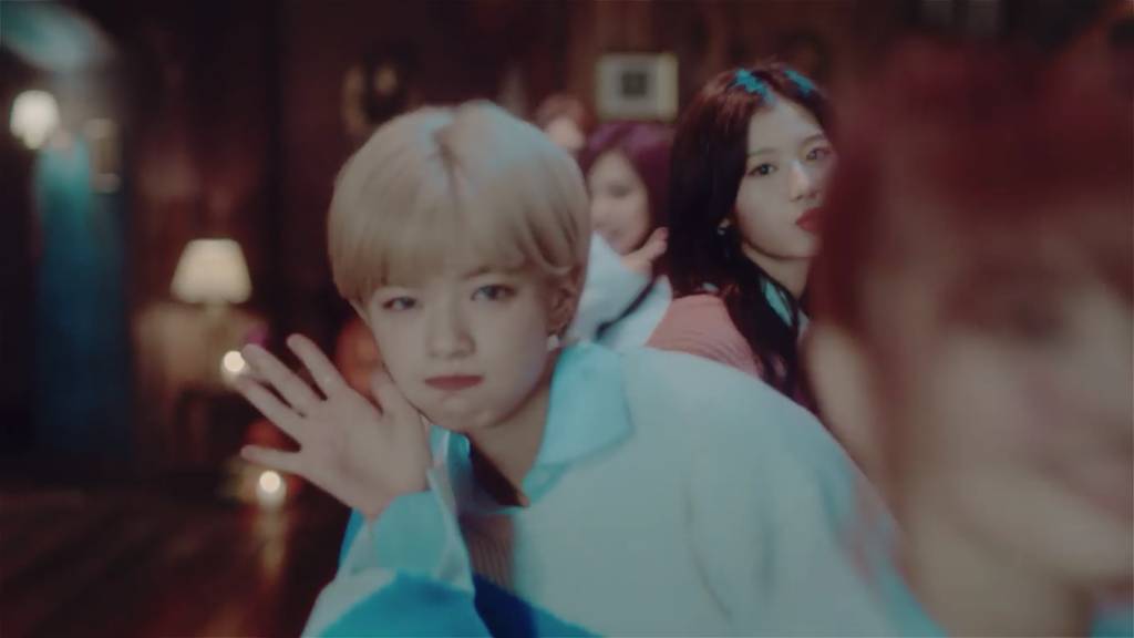 오늘 00시에 공개된 트와이스 티저 | 인스티즈