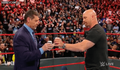 퇴직한 직원이 회사회장과 회장아들 폭행하는 장면 | 인스티즈