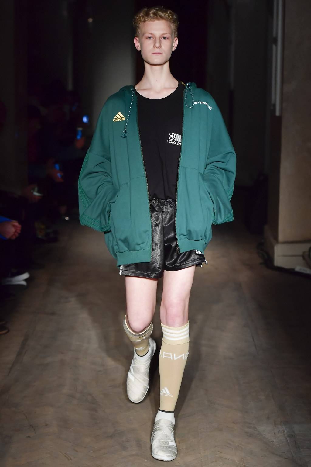 고샤 루브친스키 2018 S/S 남성복 컬렉션 | 인스티즈