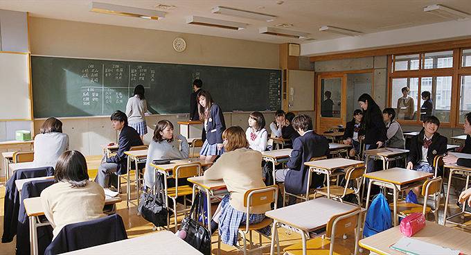 [늑대소녀와흑왕자] 남주가 쓰레기라 생각이 들다가도 와꾸보면 화가 풀리다가도 쓰레기라 생각이 드는 영화 04 | 인스티즈