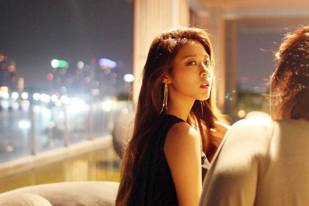 청바지가 잘어울리는 여자.jpgif | 인스티즈