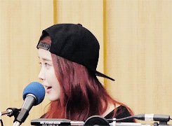 스냅백 쓴 아이유.gif | 인스티즈