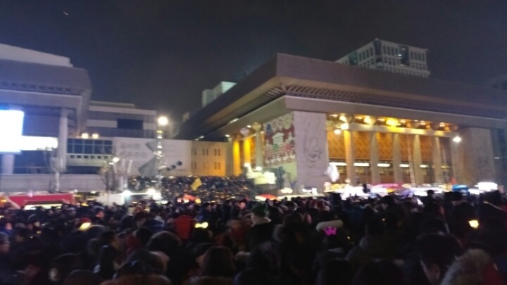 오늘도 광화문광장입니다 | 인스티즈