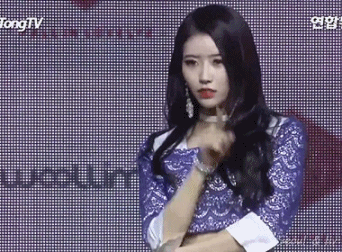 러블리즈 멤버별 포토월 사진촬영에 대처하는 태도.gif | 인스티즈