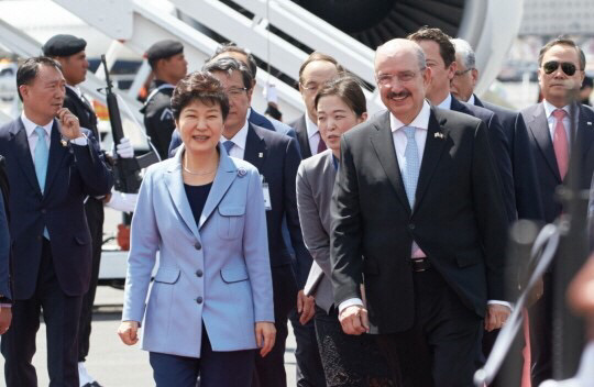 박근혜 대통령 4월 멕시코 방문때 모습 | 인스티즈