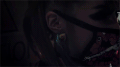 내가 생각하기엔 난 못 생겻어. 그리고 아무도 날 사랑하길 원하지 않아 | 인스티즈