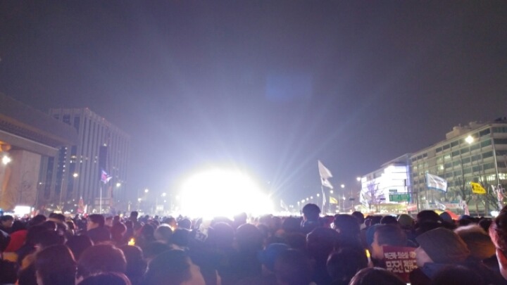 오늘도 광화문광장입니다 | 인스티즈