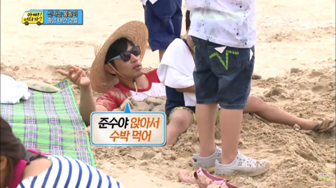 [아빠어디가?] 삼촌들이 이종혁씨 괴롭히는게 싫은 10준수(feat.수박껍질).jpg | 인스티즈