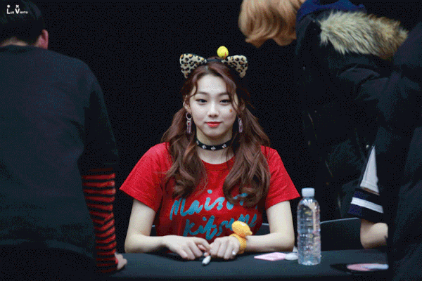 강미나가 하트 만드는 법.gif | 인스티즈