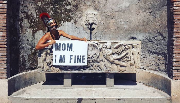 전 세계를 여행하며 엄마에게 안부를 보낸 남자 | 인스티즈