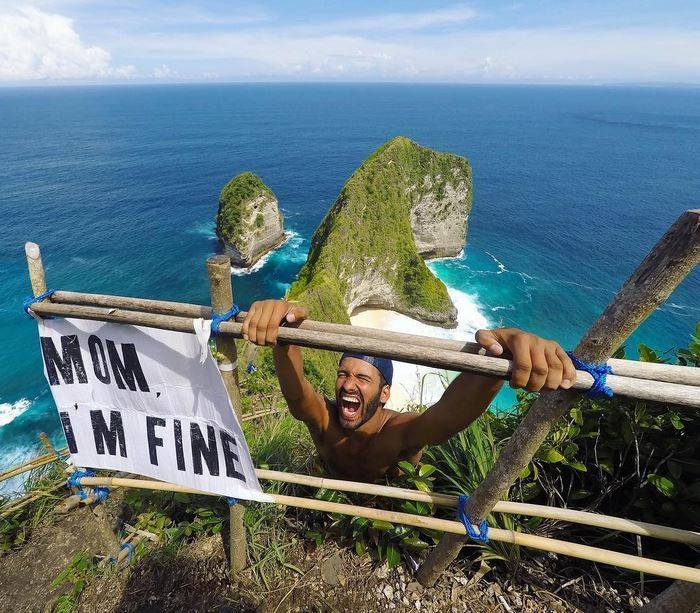 전 세계를 여행하며 엄마에게 안부를 보낸 남자 | 인스티즈