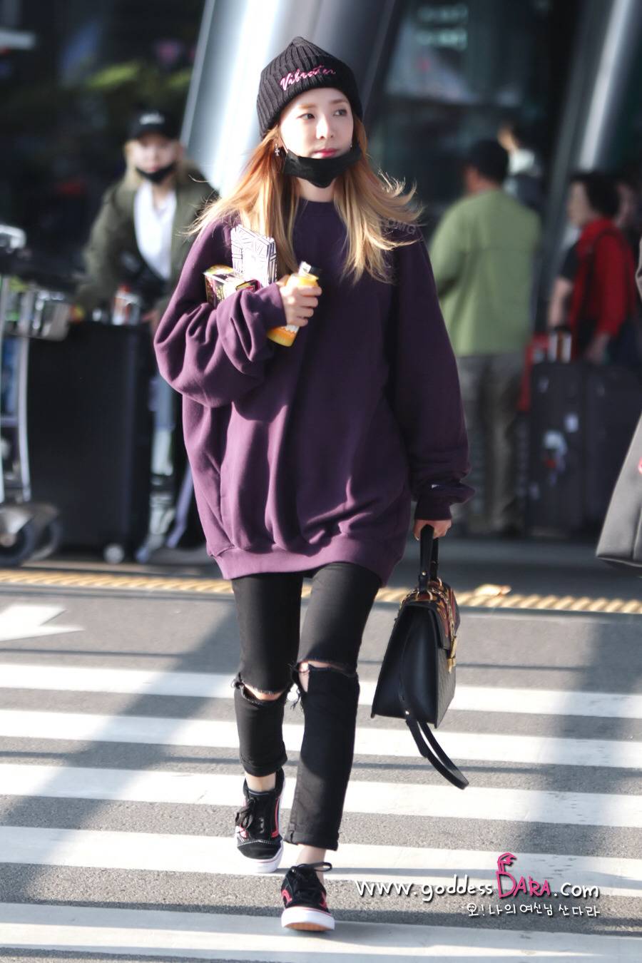 어제 이태리 밀라노에서 입국하자마자, 오늘 새벽 필리핀 가는 산다라 | 인스티즈