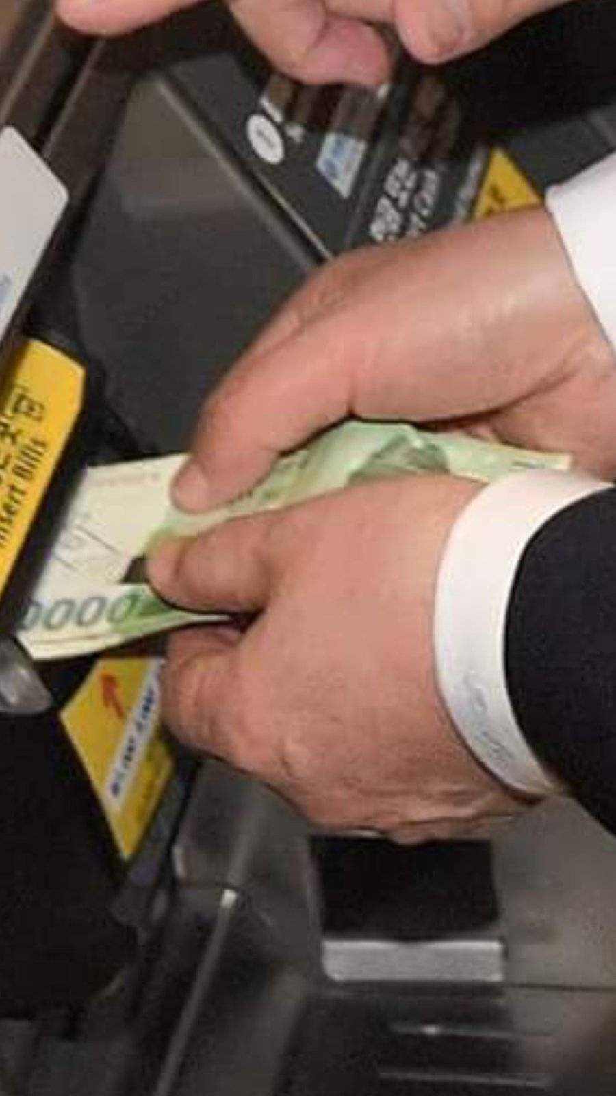 반기문의 어설픈 친서민행보 | 인스티즈