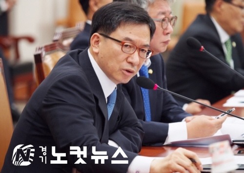 ???:문재인이 대통령 당선되면 최순실 비선실세와 다를 바 없을것 | 인스티즈