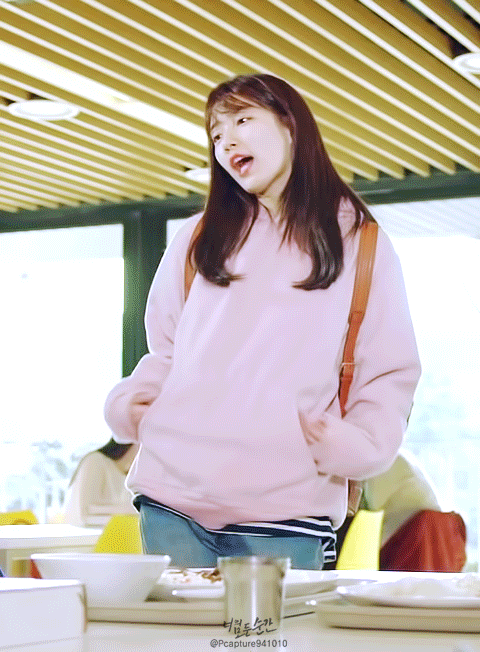 애교부리는 수지.gif | 인스티즈