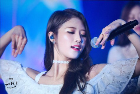 [러블리즈] 가족여행을 가려는데 느닷없이 비가 내리기 시작해서 미주 | 인스티즈