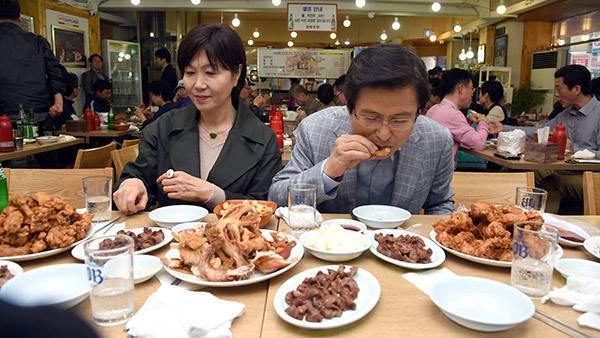 대통령직 인수하는 황교안.jpg | 인스티즈
