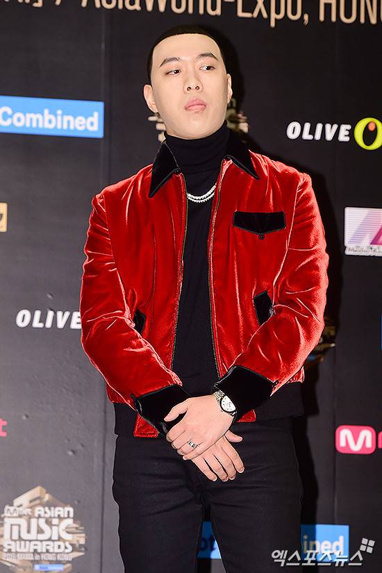 실력파같이나온 비와이 MAMA포토타임사진.jpg | 인스티즈